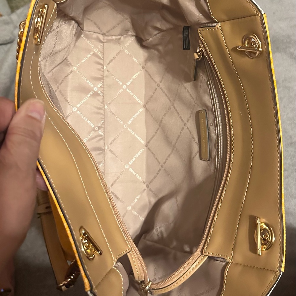 Michael Kors Orange Tan Vanilla Logo Tote - Picture 4 of 4